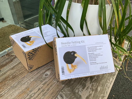 Ashford Needle Felting Kit - Kiwi - Prosper Yarn