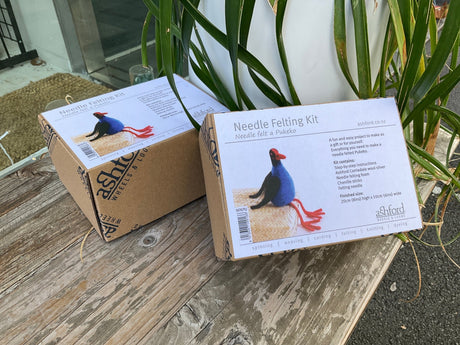 Ashford Needle Felting Kit - Pūkeko - Prosper Yarn