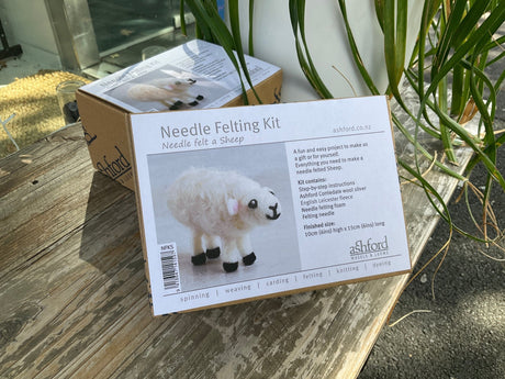 Ashford Needle Felting Kit - Sheep - Prosper Yarn