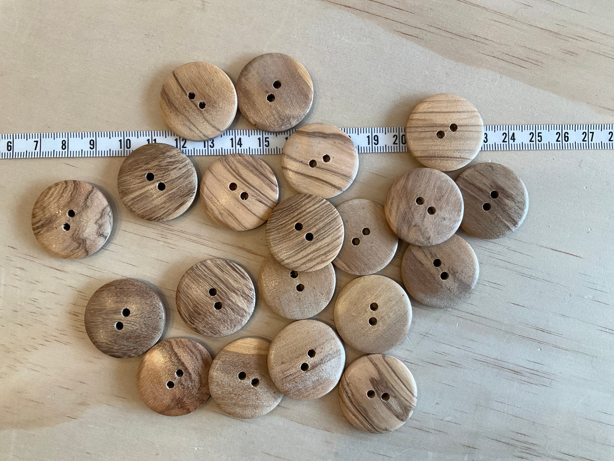 Wooden buttons - Prosper Yarn